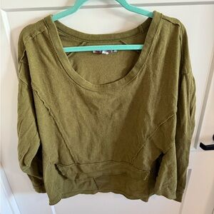 Urban Outfitters Olive Green Cropped Sweatshirt Raw Hem Top Size M